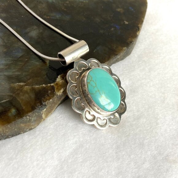 Sterling Silver 925 Mexico Large Oval Faux Turquoise Floral Pendant Necklace - Picture 5 of 16